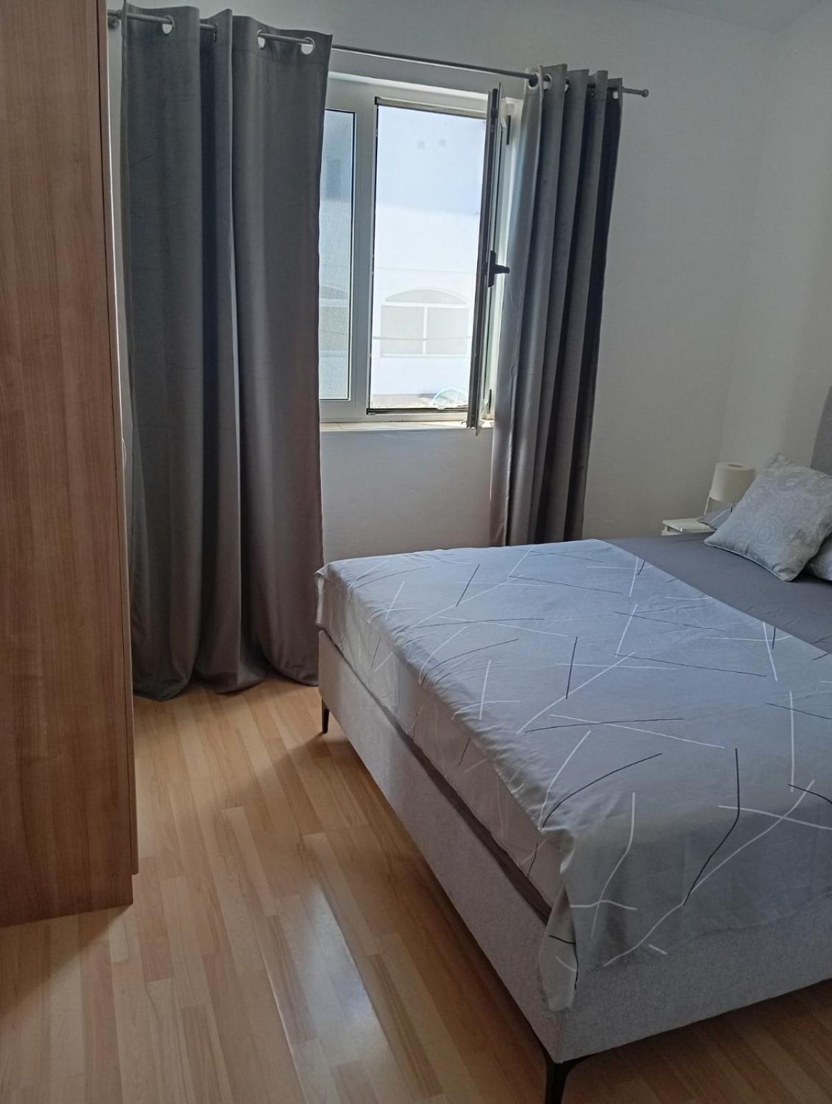 Apartment Flowers Бибине Екстериор снимка
